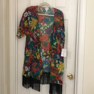 Lularoe Monroe runs large